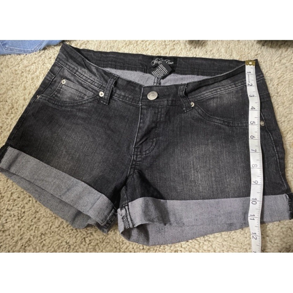 Jane Doe Size 7 Juniors Black Jean Shorts